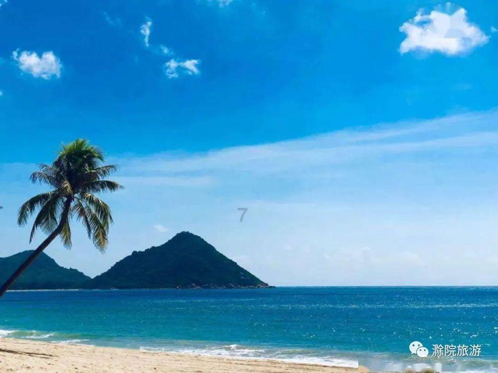 今年流行的“冬靴”,比马丁靴更时髦、更保暖,显腿瘦还显高