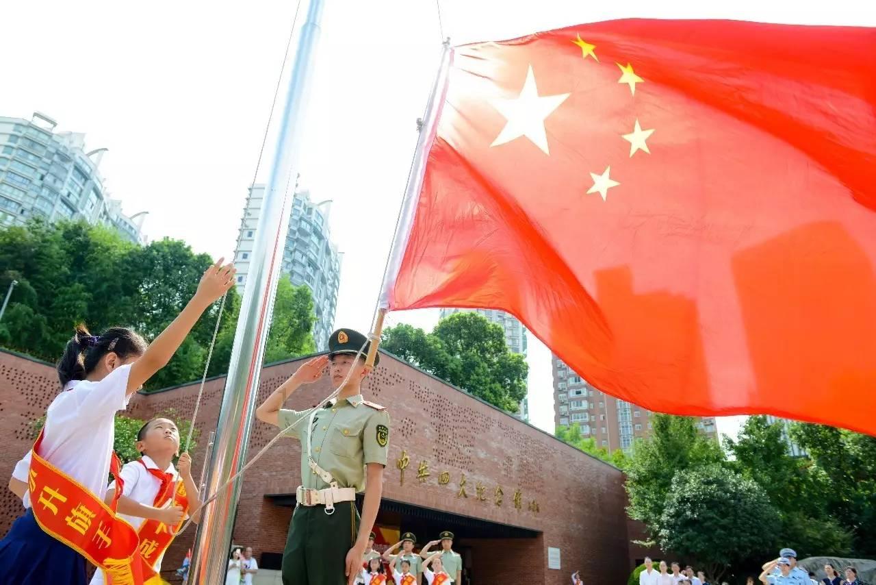 重庆西到重庆北轻轨坐几号线？游戏画面